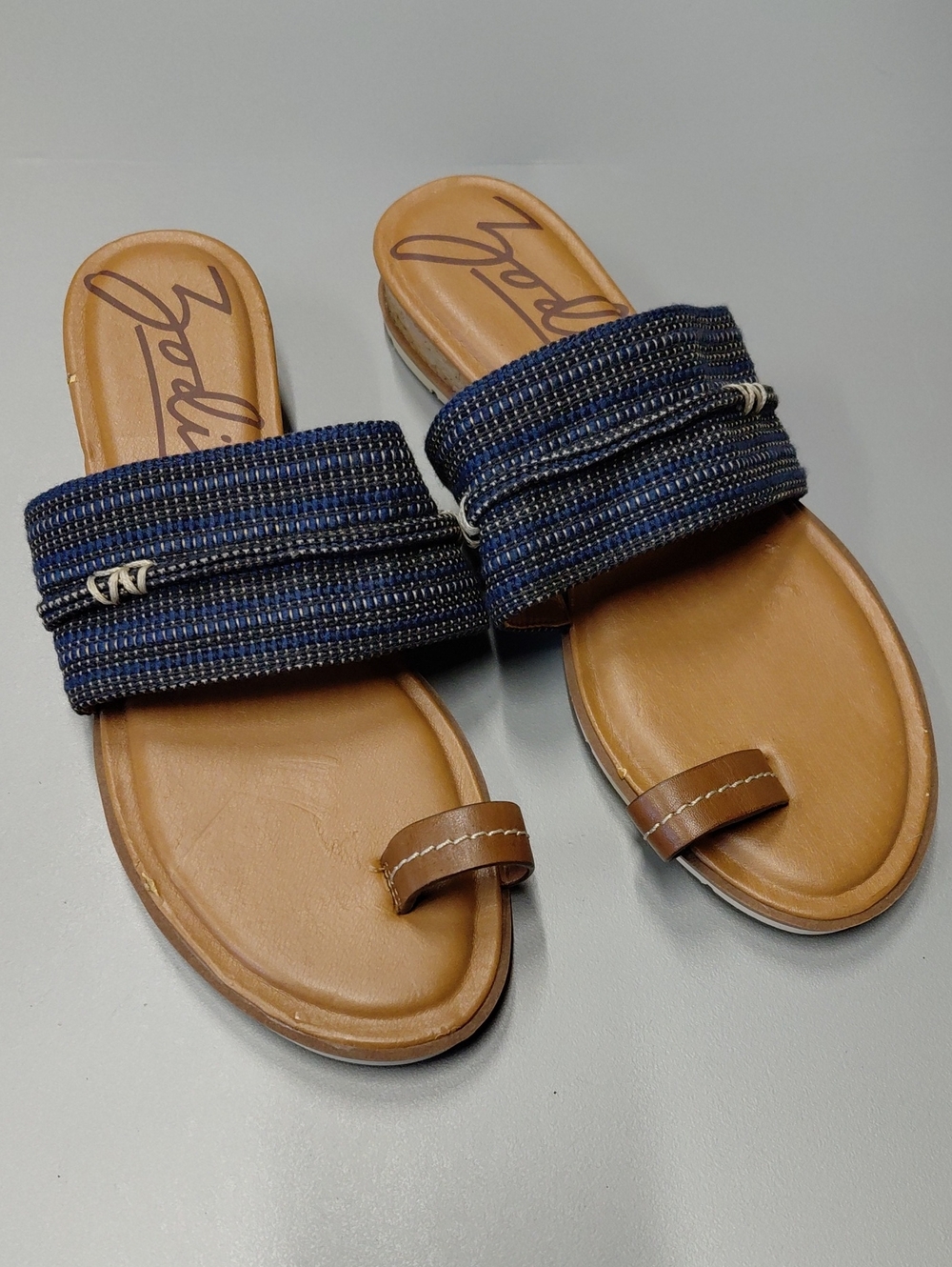 ZODIAC 8 Slip-On Toe-Ring Sandals in Navy and Tan
